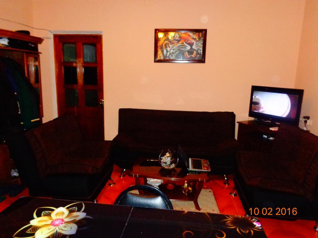 Hotel Private House In Batoumi Extérieur photo