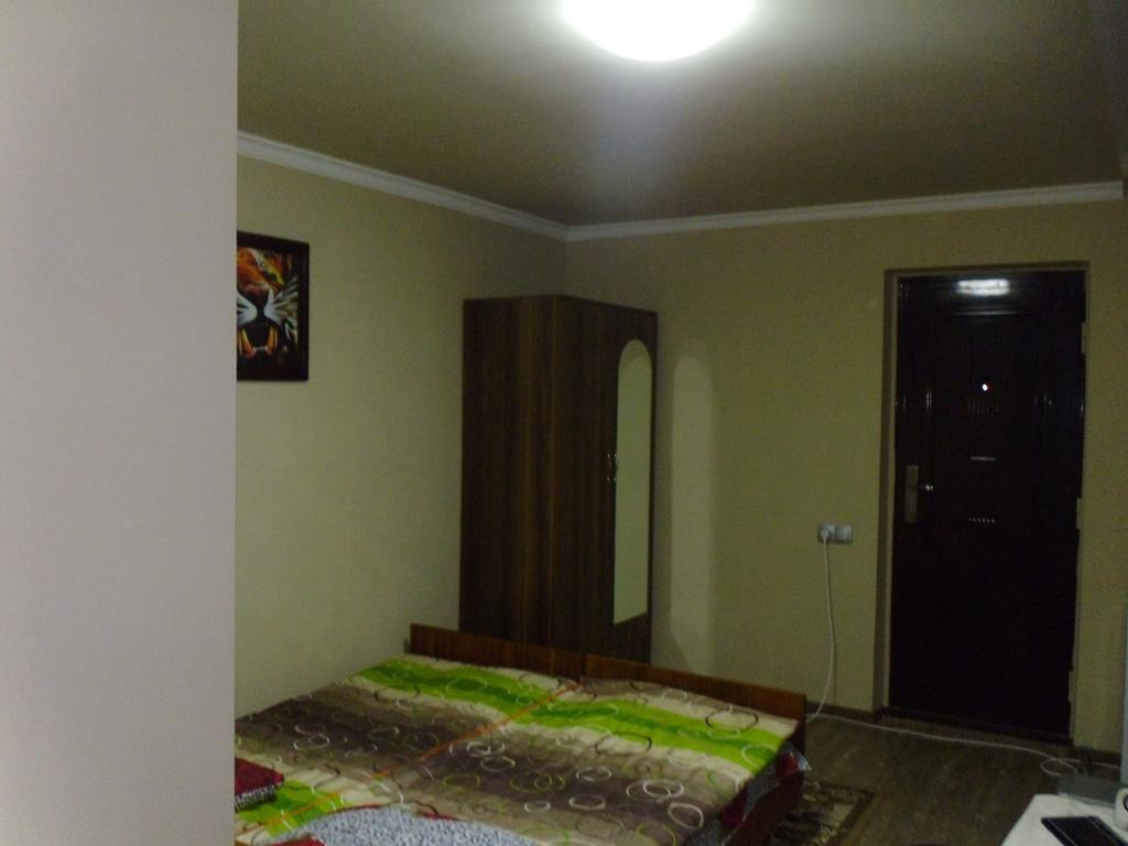 Hotel Private House In Batoumi Chambre photo