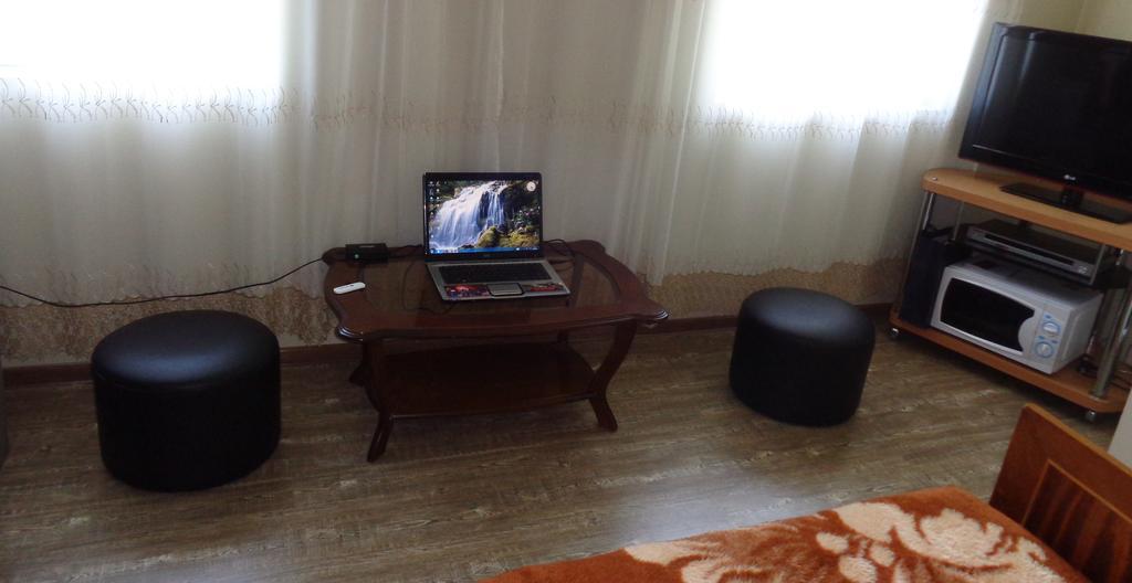 Hotel Private House In Batoumi Chambre photo