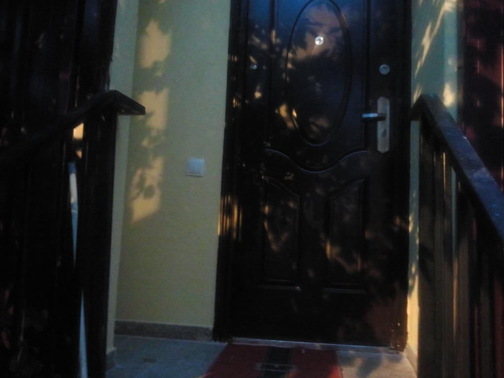 Hotel Private House In Batoumi Extérieur photo