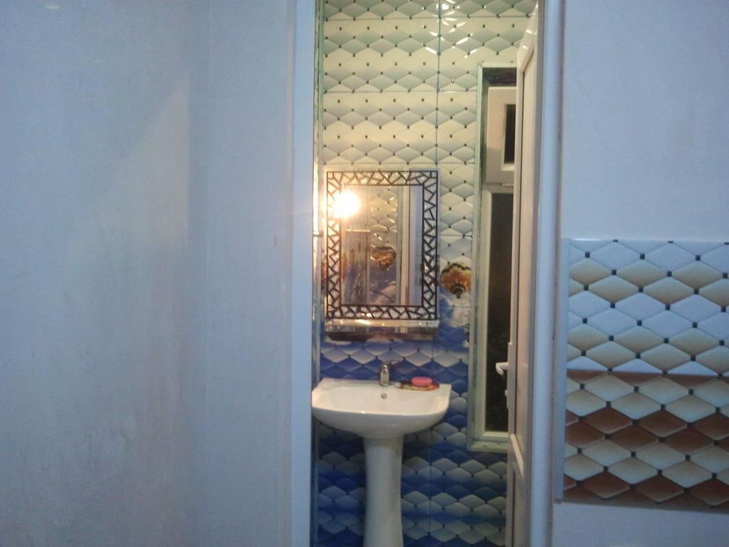 Hotel Private House In Batoumi Extérieur photo